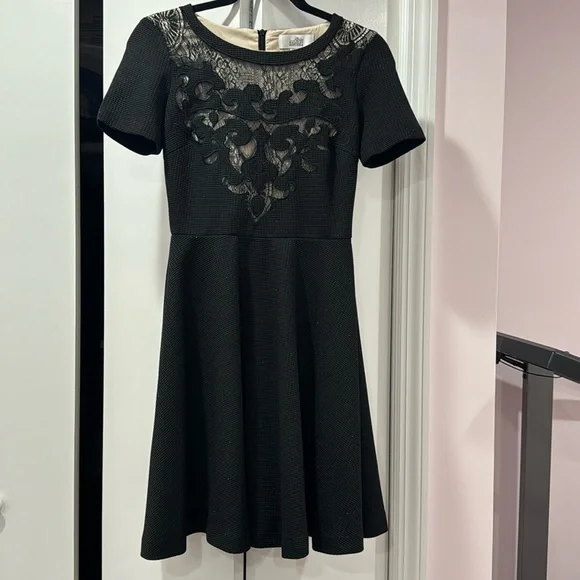 Belle by badgley michka short sleeve cocktail dress with lace inset lined  nude